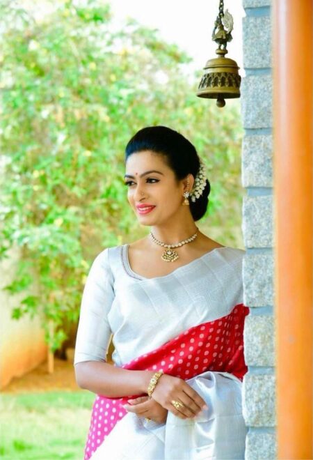 Soft Lichi Silk Saree for Women with Rich Pallu & All-Over Jacquard Work